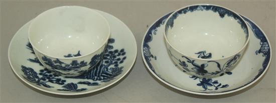 Four Worcester underglaze blue teabowls and saucers, late 18th century, largest saucer 13cm